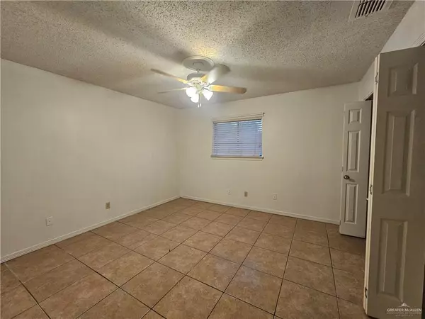 Mission, TX 78572,1619 Iowa ST