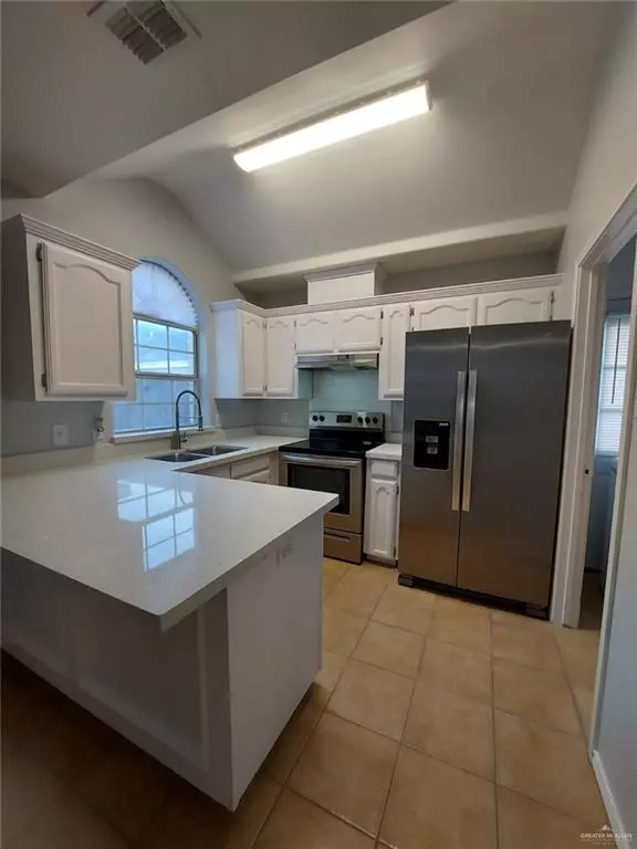 Edinburg, TX 78541,619 La Mancha DR #2