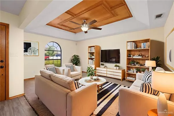 Hidalgo, TX 78557,203 S 8th ST