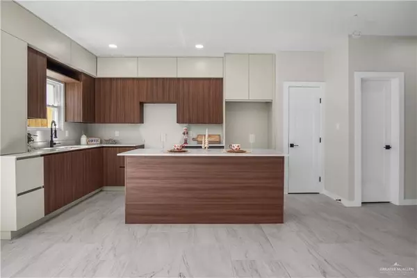 Mission, TX 78573,2204 Corales ST