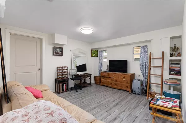 South Padre Island, TX 78597,104 E Oleander ST