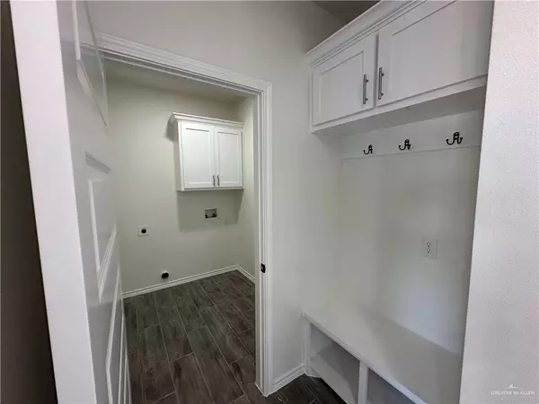 Elsa, TX 78543,505 N Sophia ST