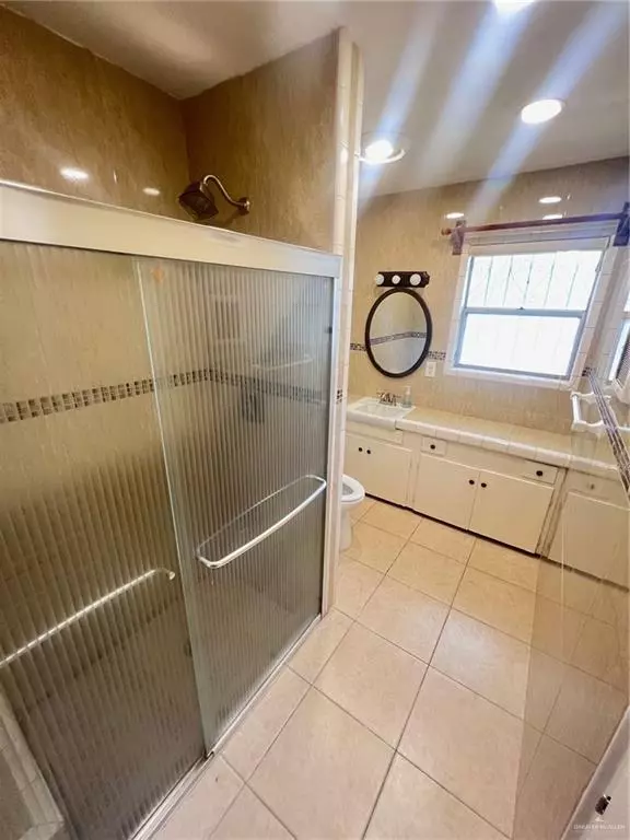 Mcallen, TX 78501,305 W Walnut AVE W