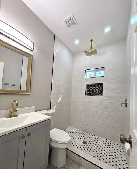 Elsa, TX 78543,162 Valle Vista DR