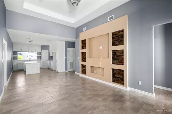 La Joya, TX 78560,513 N Kika De La Garza BLVD