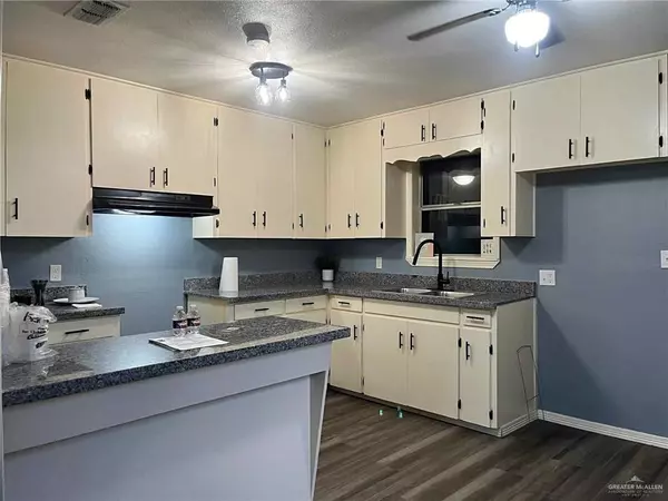 Weslaco, TX 78596,231 Johann AVE