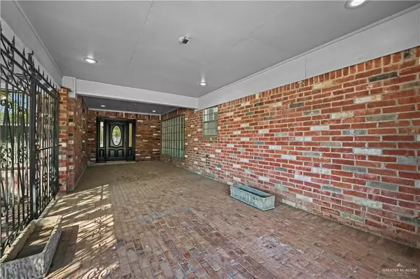 Mcallen, TX 78503,2416 S 2nd ST