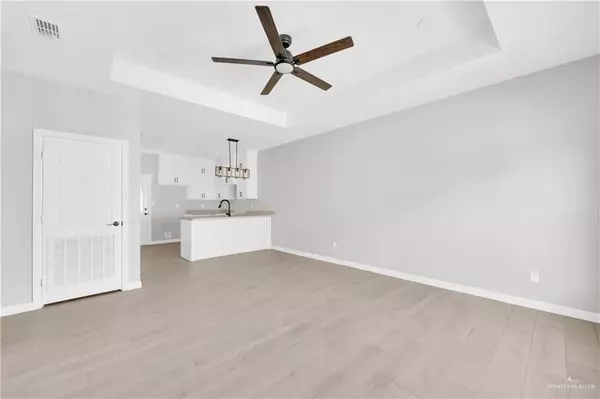 Alamo, TX 78589,909 13th ST #1