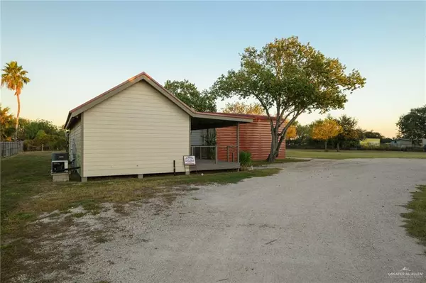 Raymondville, TX 78580,227 S Expressway 77