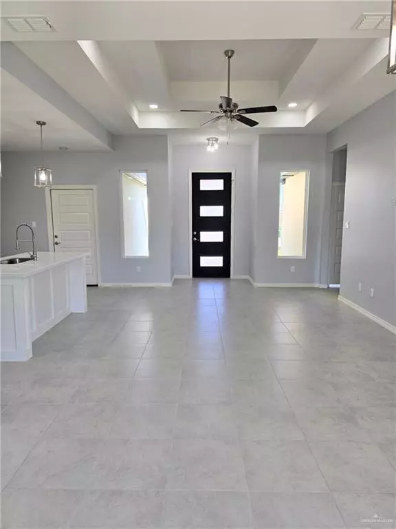 Alamo, TX 78516,435 Serg LOOP