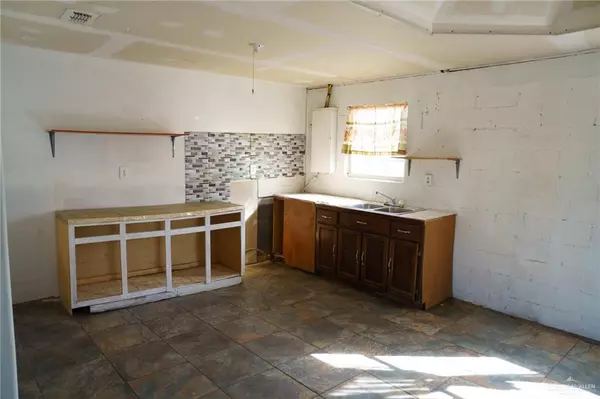 Mission, TX 78574,4011 Pepe DR