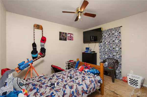 Edinburg, TX 78542,9913 Daniec