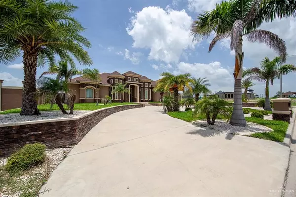 Rio Grande City, TX 78582,1007 Navajo DR