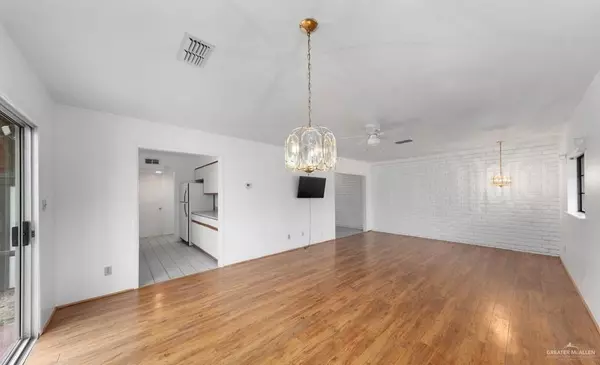 Brownsville, TX 78520,313 McFadden DR #8