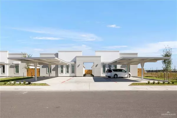 1016 Palm DR, Alamo, TX 78516