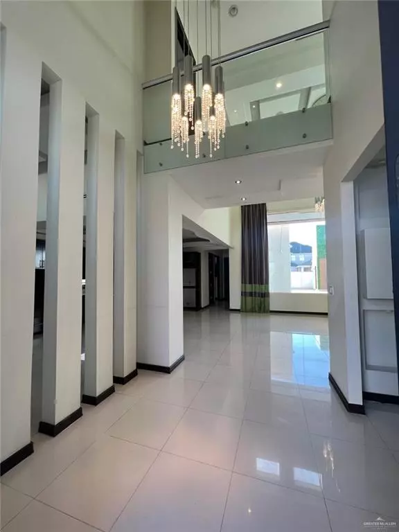 Mission, TX 78574,2505 May DR