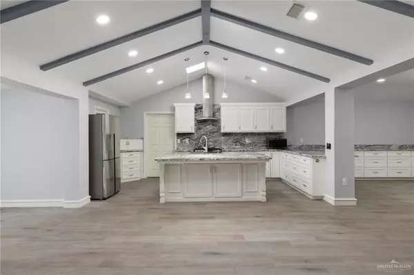 Mcallen, TX 78501,106 E Ithaca AVE