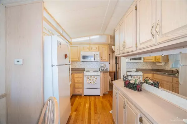 Mission, TX 78572,1412 E Daytona DR