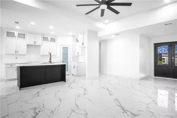 Alamo, TX 78516,806 Sabrina ST