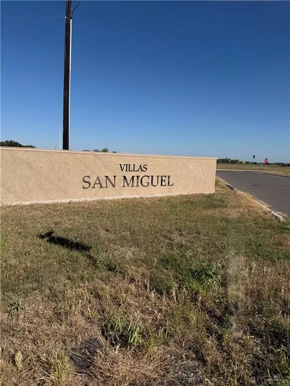 Weslaco, TX 78599,803 Uriel DR