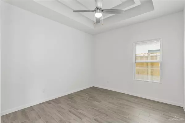 Alton, TX 78573,304 W Campeche AVE #1