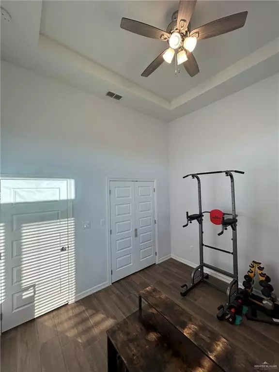 San Juan, TX 78589,215 Paxton DR