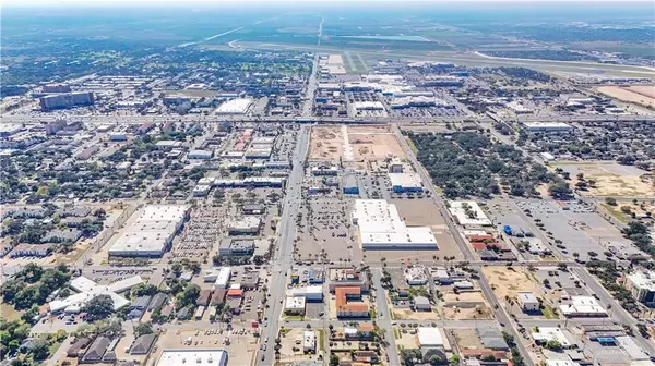 700 S 10th ST, Mcallen, TX 78501