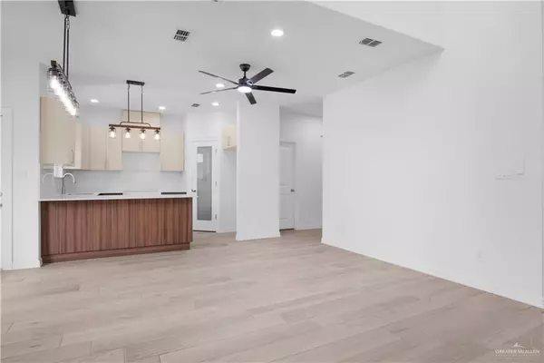 Mission, TX 78573,2310 Corales ST