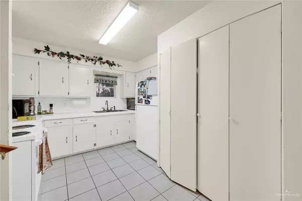 Mcallen, TX 78501,305 W Maple AVE