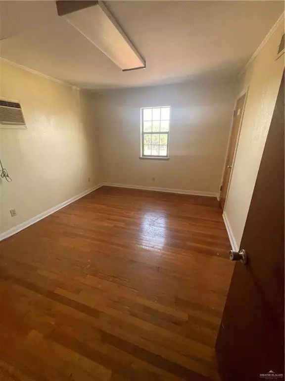 Edinburg, TX 78541,112 E Van Week ST