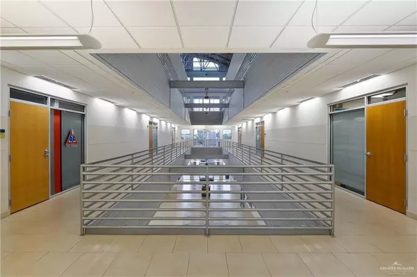 Mcallen, TX 78504,7001 N 10th ST #202