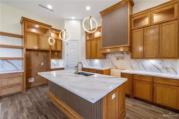 Weslaco, TX 78596,1602 Helen DR