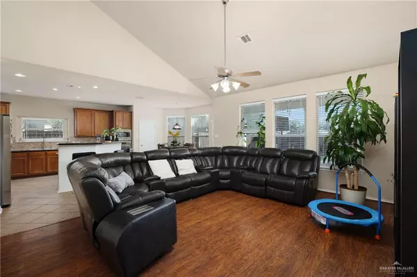 Mission, TX 78572,4407 Santa Lydia