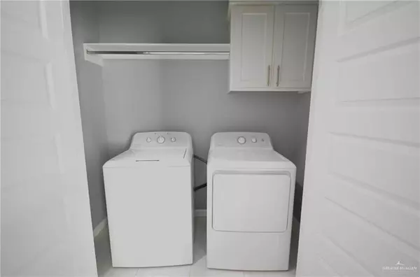 San Juan, TX 78589,1702 Angelina DR #4