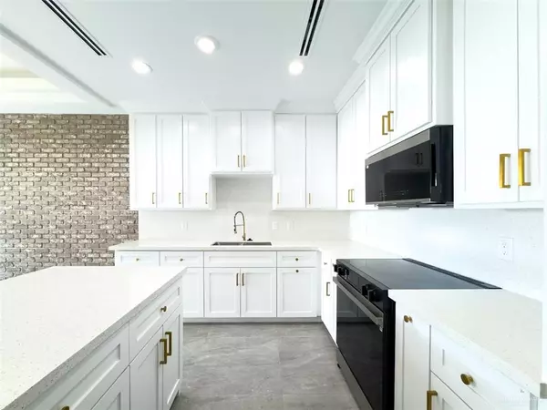 Mission, TX 78572,1925 Sunset DR