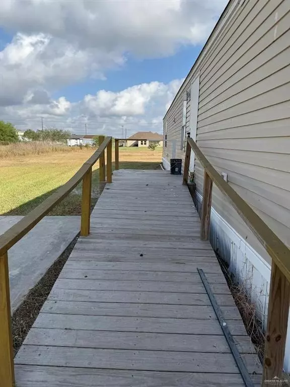 Los Fresnos, TX 78566,32962 Blue Jay WAY