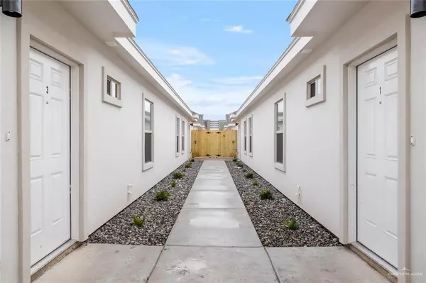 Weslaco, TX 78596,2701 Sage DR #3