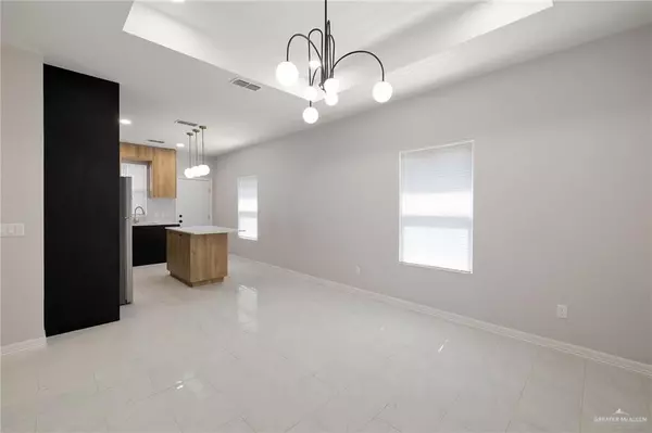 Mcallen, TX 78504,4225 Heron AVE