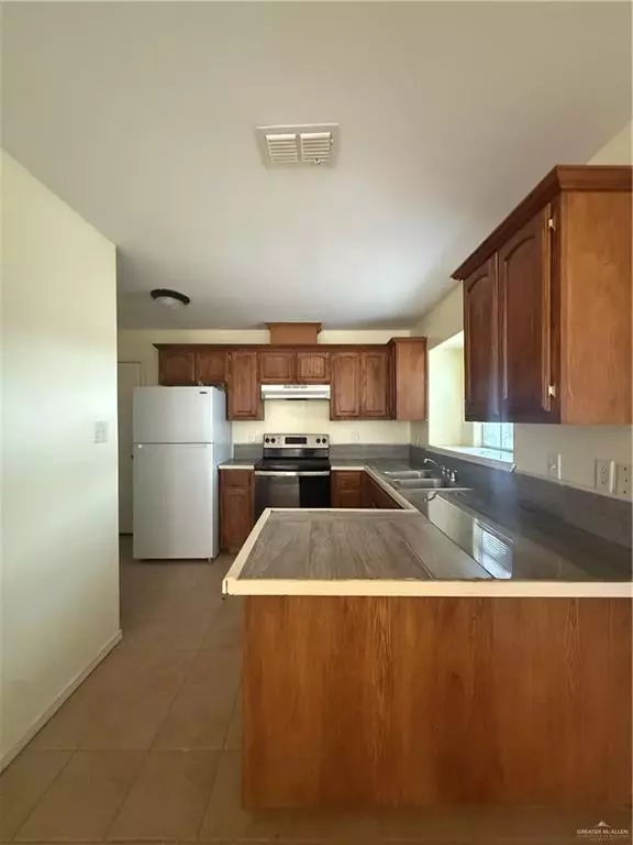 Edinburg, TX 78541,1213 Mineralrights LN #4