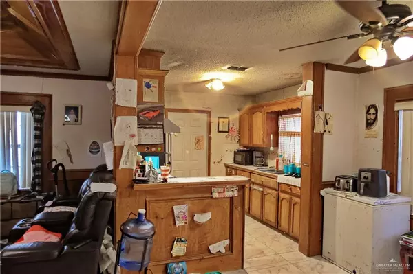 San Juan, TX 78589,927 E Salazar ST