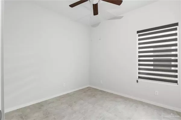 Edinburg, TX 78541,402 N Alexandrite AVE #2