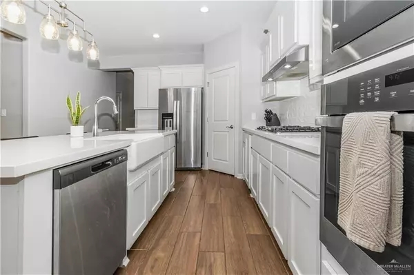 Mission, TX 78572,403 S Templo Dorado ST