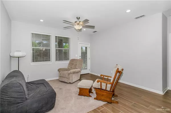 Mission, TX 78572,403 S Templo Dorado ST