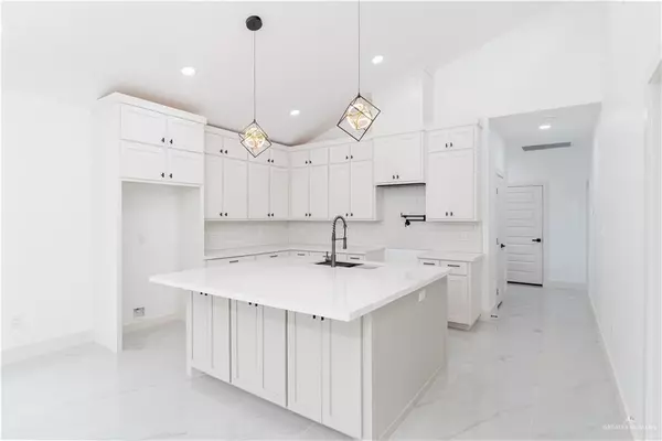 Pharr, TX 78577,207 E Diaz AVE