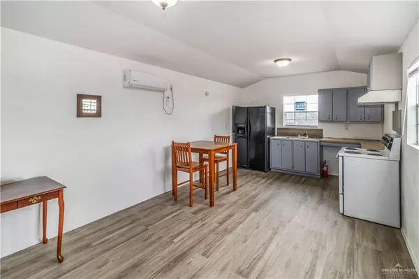 Edinburg, TX 78542,5501 Adam Stefan ST