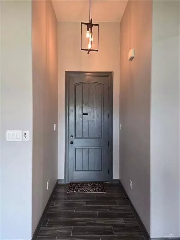 Weslaco, TX 78599,808 Juan Seguin ST