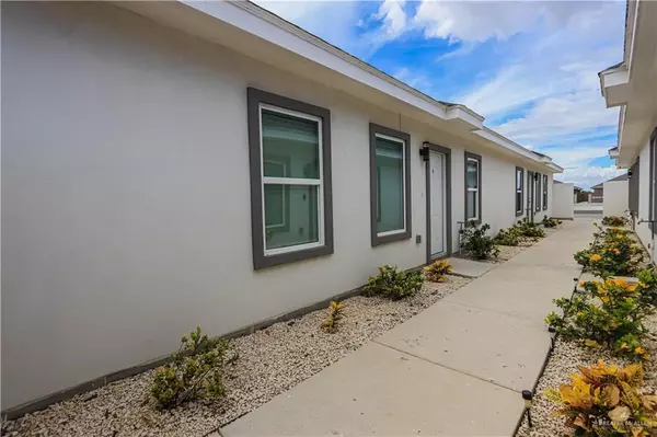 Mission, TX 78573,913 N Maryland ST