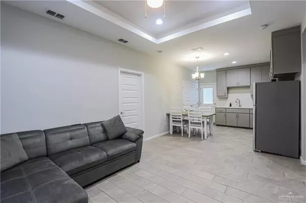 Mission, TX 78573,913 Sunset Valley