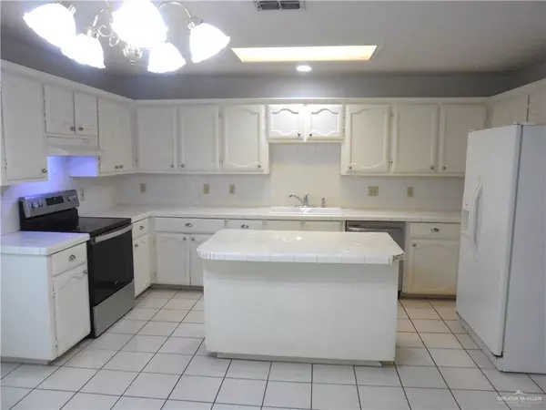 Mcallen, TX 78504,2509 Thunderbird AVE