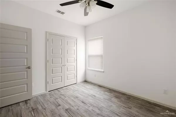 Alamo, TX 78516,435 Frio LN #4